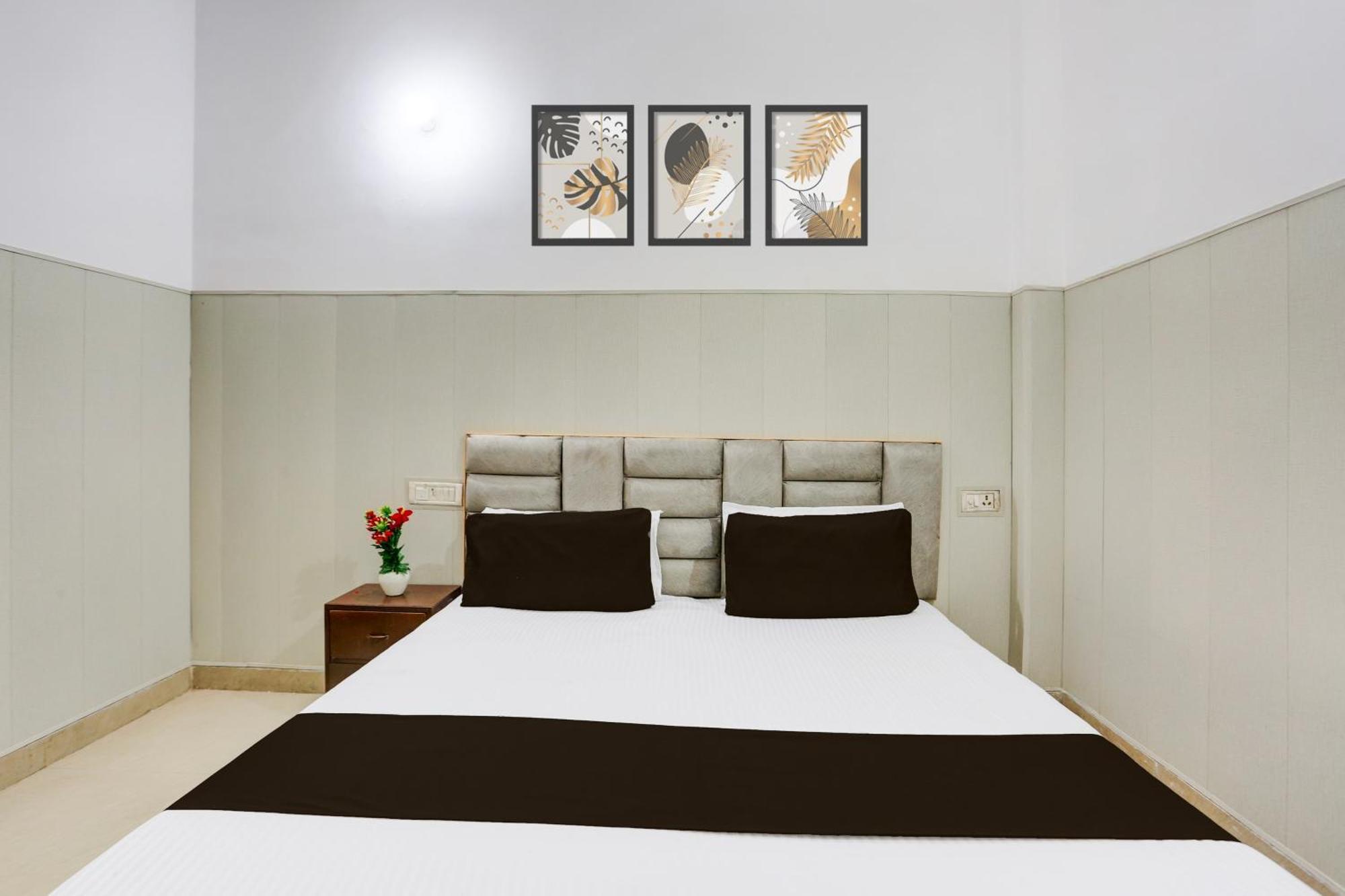 Hotel O Vk Palace 阿格拉 外观 照片