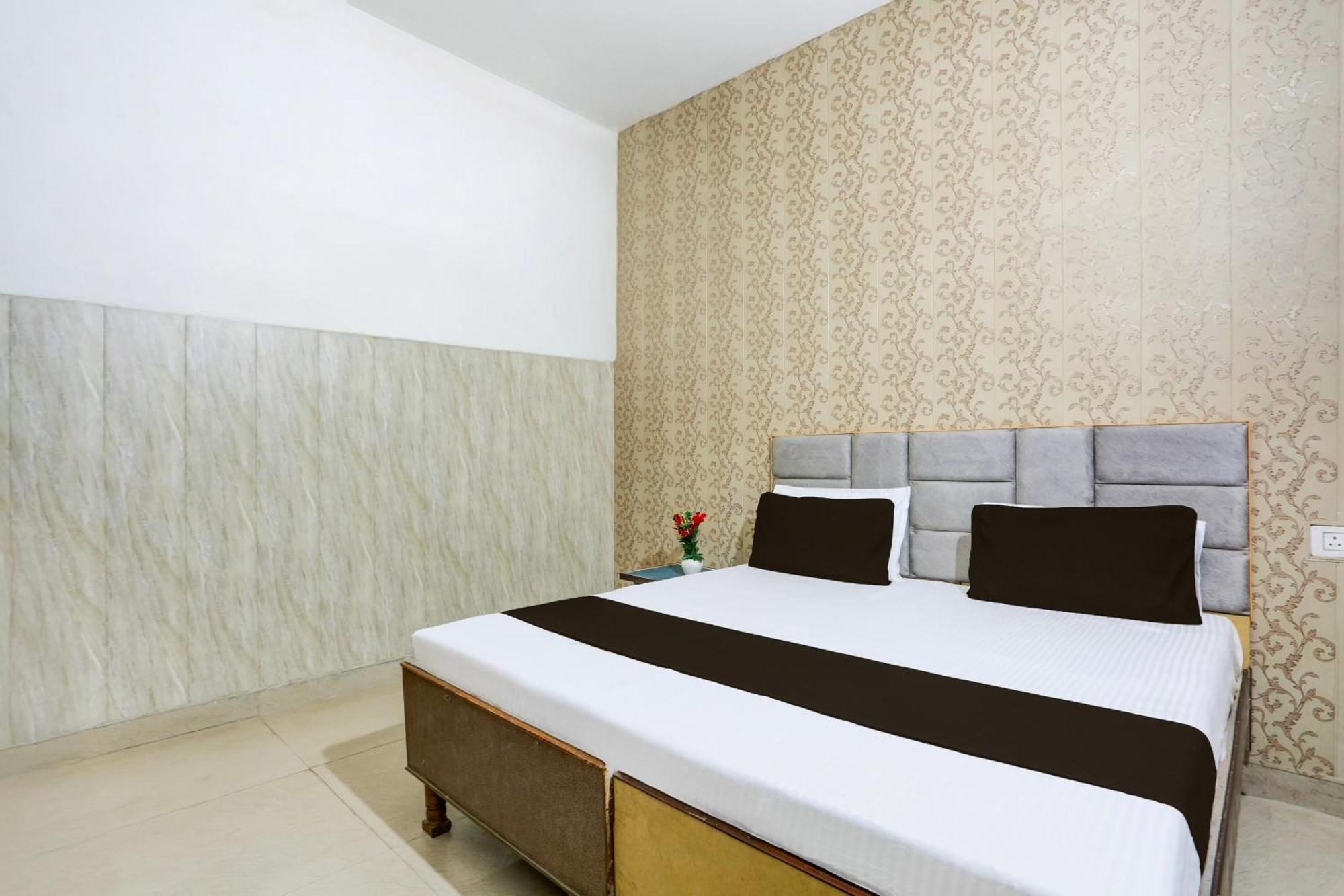 Hotel O Vk Palace 阿格拉 外观 照片