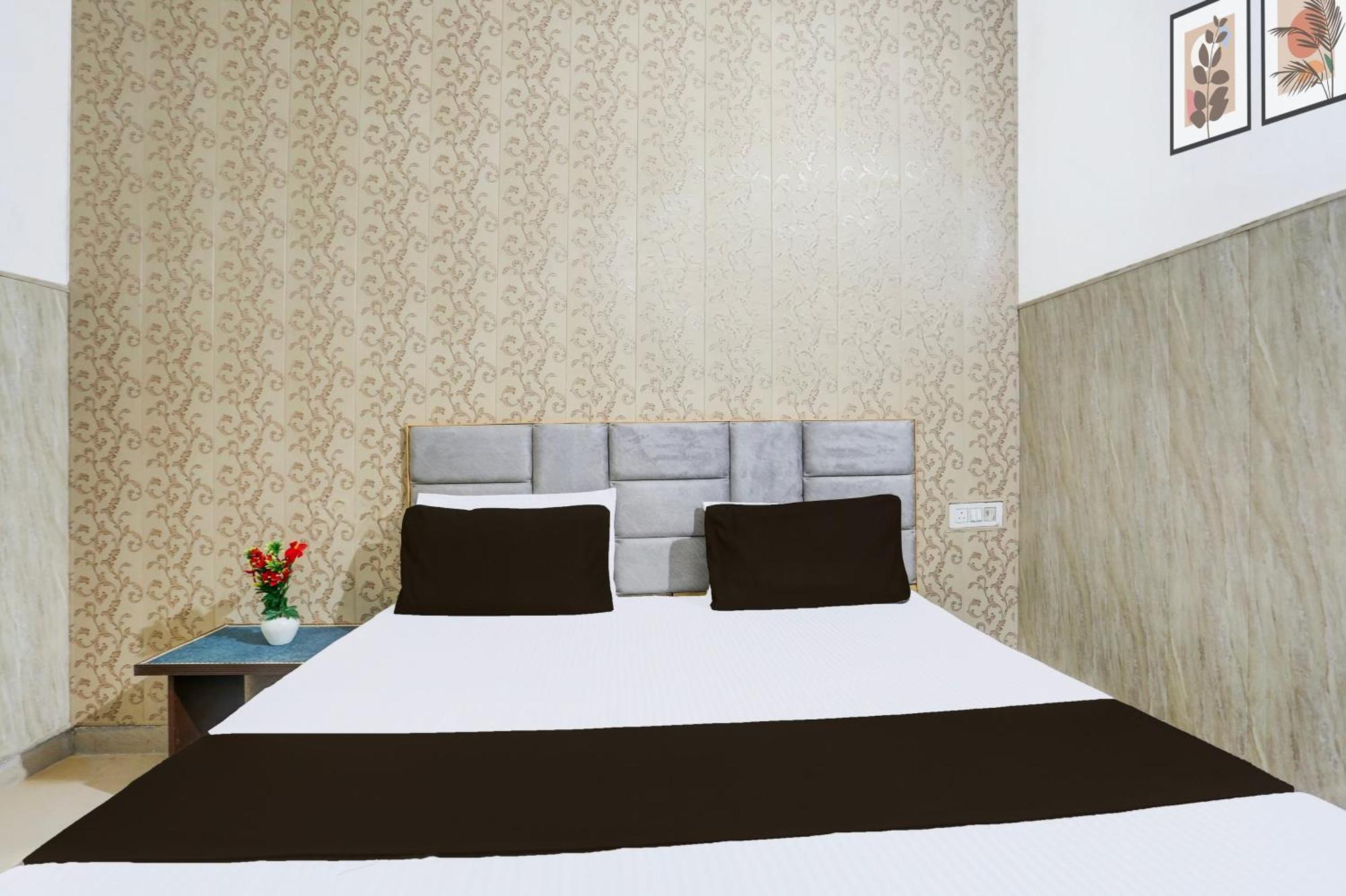 Hotel O Vk Palace 阿格拉 外观 照片