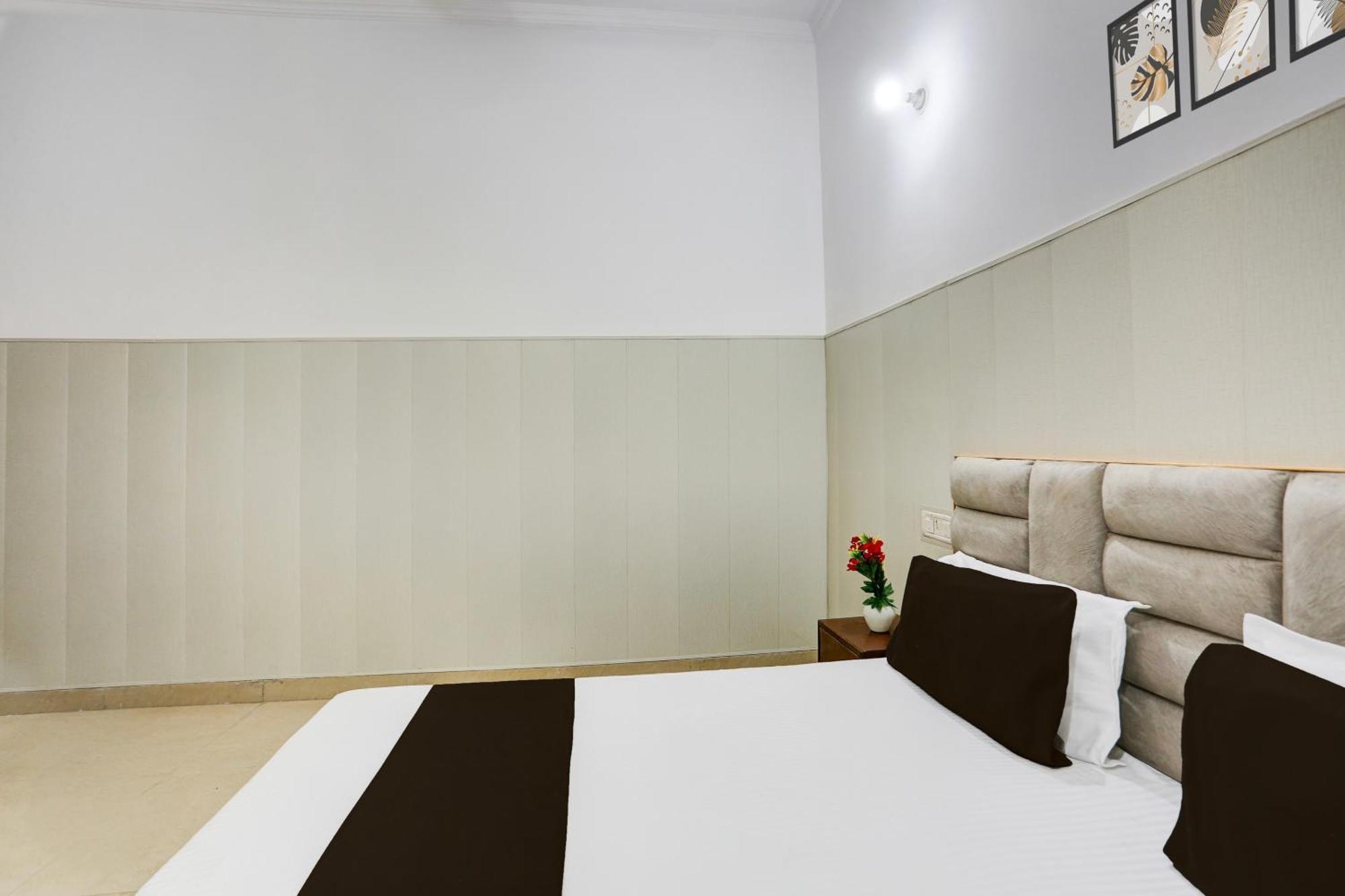 Hotel O Vk Palace 阿格拉 外观 照片